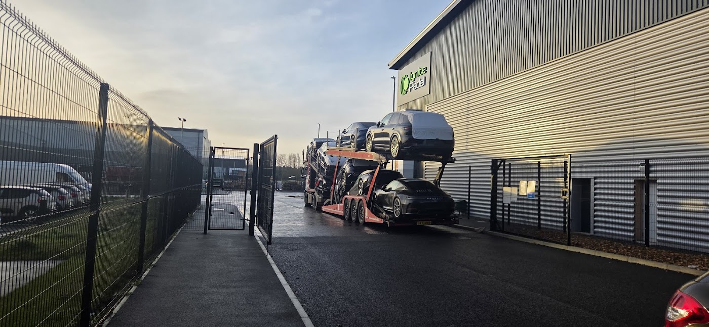Ignite Padel Cheshire Oaks, Cheshire West