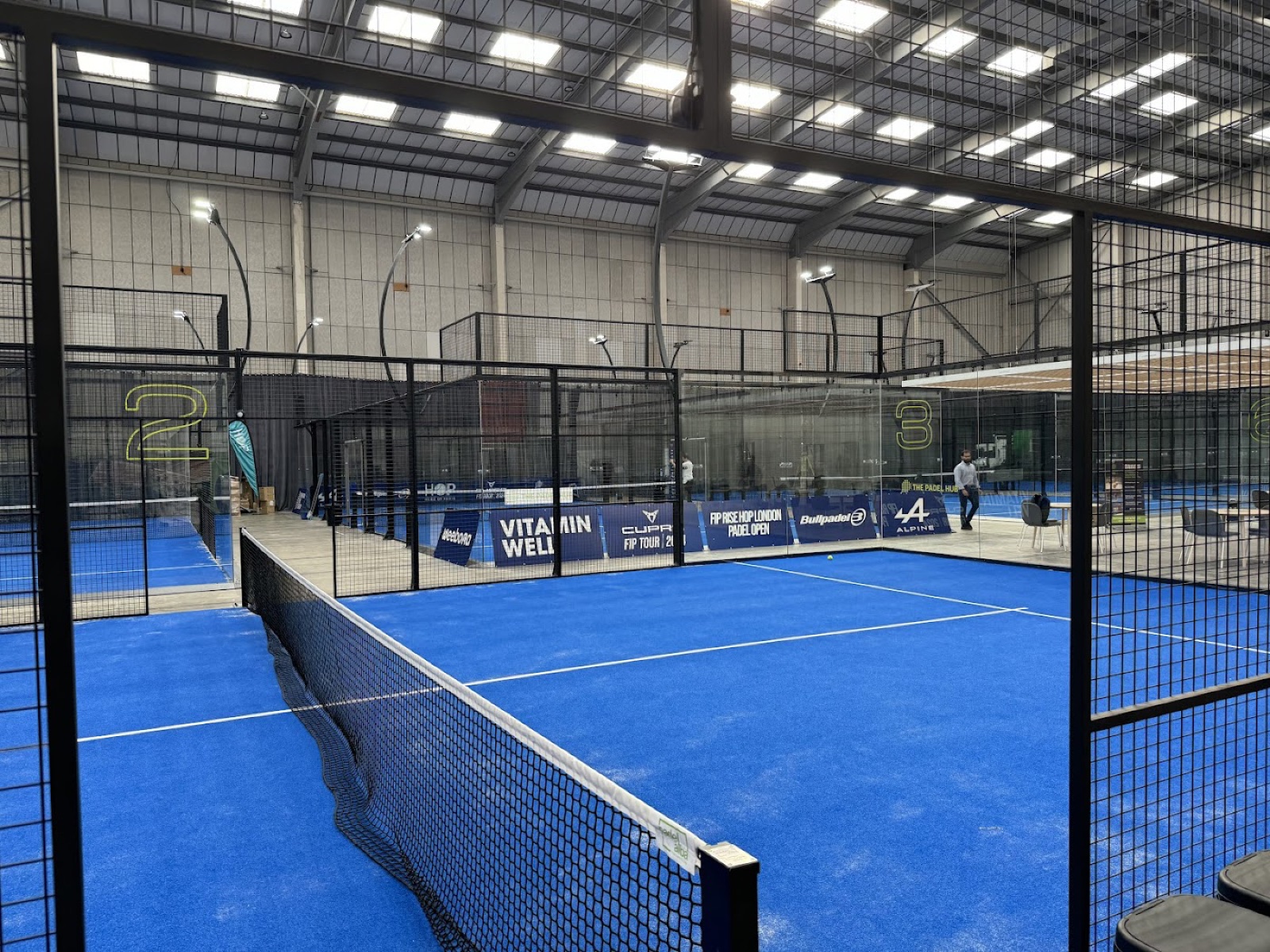 PADELHUB North London, Whetstone