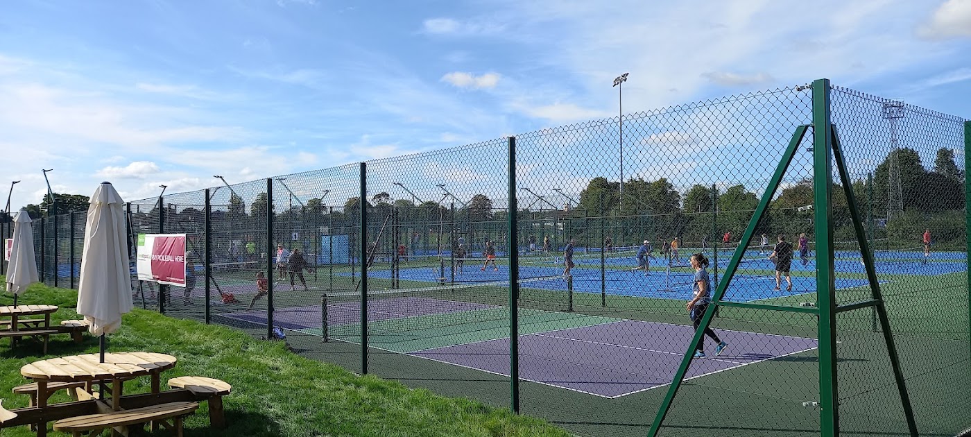 Tennis England Club, Elmbridge